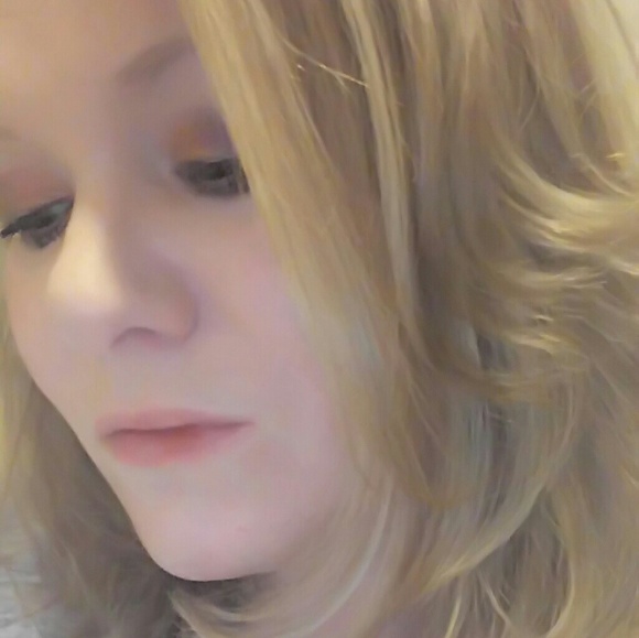 Meet your Posher, Karin - Picture 5 of 7